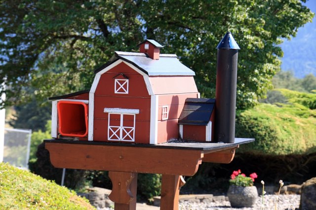 August 20, 2014 - Carson, Washington, Mailbox