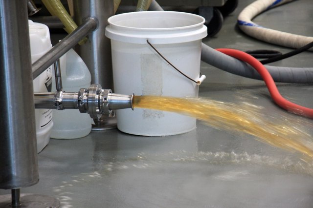 August 18, 2014 - Pfriem Fermenter Cleaning